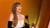 Taylor Swift hace historia y rompe récord en los Grammy al ganar por cuarta vez el premio álbum del año