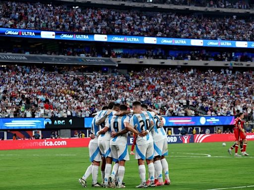 ¿Argentina recibe ayuda de la Conmebol? Cómo se elaboraron los grupos y la ronda final de una Copa América que está en el ojo de la crítica - La Tercera