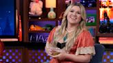 Kelly Clarkson Warns Fans About Throwing Things at Her Concerts