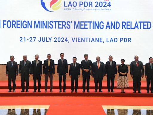 Russia, China FMs meet as ASEAN talks get underway in Laos