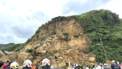 基隆潮境公園山崩波及9車全脫困 「台二線雙向封閉」汽機車改道這樣走 - 鏡週刊 Mirror Media