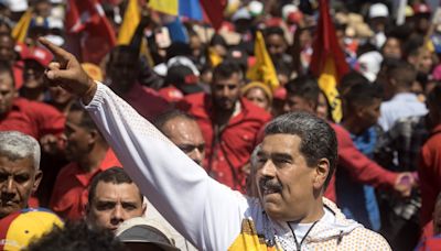 El presidente Maduro pide crear una nueva alternativa social contra el capitalismo y el fascismo