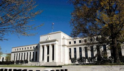 A "substantial majority" of Fed favored large cut in Sept, minutes show