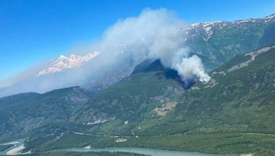 B.C.’s active wildfire count vaults to about 140, 2 considered fires of note