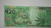 Nota falsa de R$ 420 com bicho-preguiça e folha de maconha é apreendida