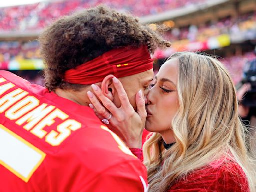 Chiefs QB Patrick Mahomes & Wife Brittany Reveal Gender of Baby No. 3