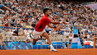 Tenis: Djokovic resucita, vence a Tsitsipas y va a semifinales de Juegos Olímpicos