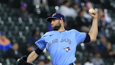 Toronto's bullpen delivers as the Blue Jays beat the White Sox 3-1 after Manoah gets hurt