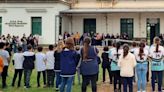 San Cristóbal: abrazo solidario por la educación pública