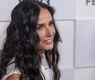 Demi Moore : à 60 ans, elle dit adieu à ses cheveux longs et adopte un carré rajeunissant qui fait gagner 20 ans