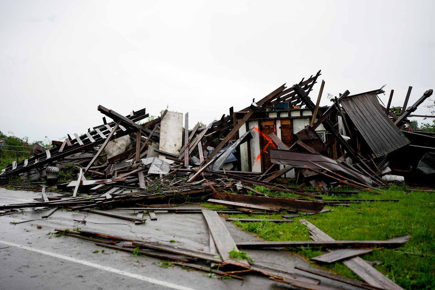 3 Dead After Tornadoes Hit Tennessee, North Carolina: 'All Hell Breaking Loose'