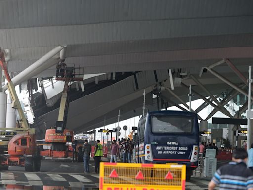 Fuertes lluvias provocan el colapso de parte de la cubierta del aeropuerto de Nueva Delhi