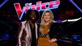 'The Voice' Finale: Kelly Clarkson and D. Smooth Go 'Slow Dancing in the Dark' in Epic Performance