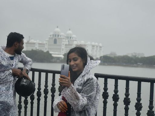 Continuous rainfall disrupts traffic in Hyderabad on Saturday, IMD issues yellow alert for the city