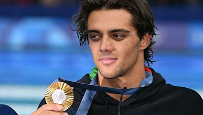 ¡Todo un modelo! :Thomas Ceccon, el nadador italiano que ganó la medalla de oro y es furor en las redes