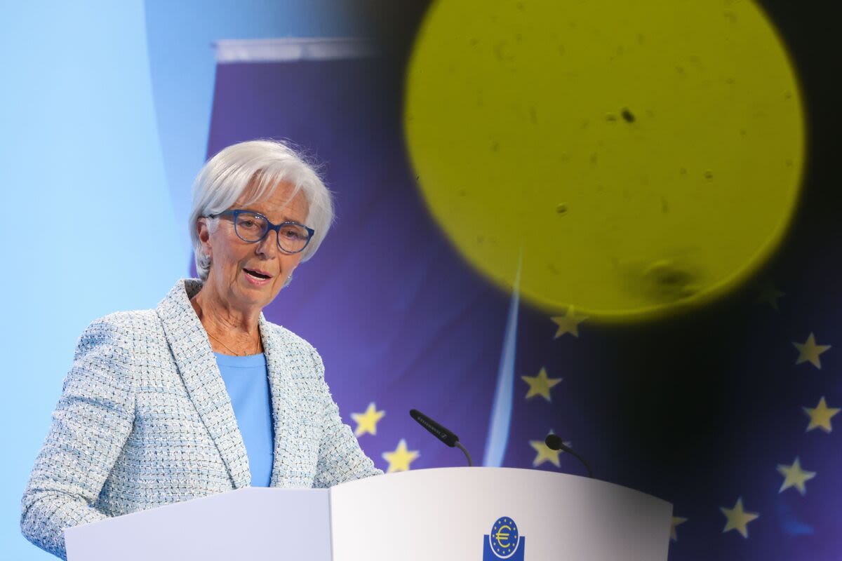 Lagarde Says Key ECB Wage Measure Held Steady in First Quarter