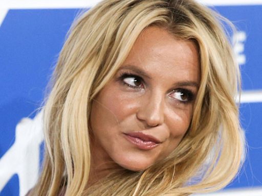Britney Spears Claims Her Jewelry Has Been Stolen In Shocking Video