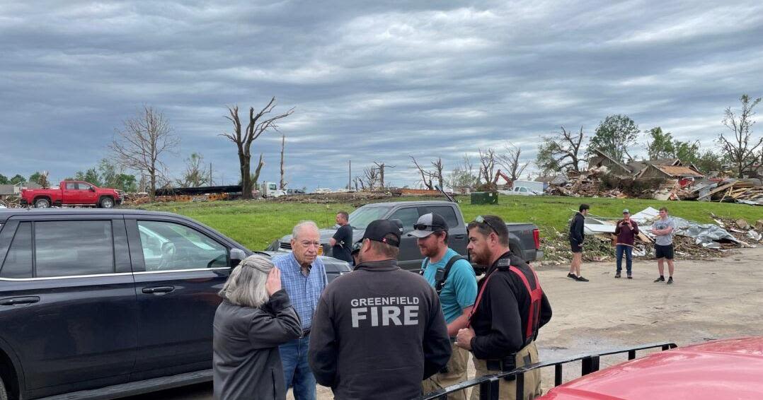 Senators Grassley, Ernst tour tornado damage in Greenfield