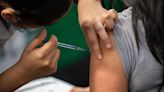 Por qué AstraZeneca retirará su vacuna contra el Covid