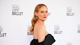 Épaules dénudées et lèvres rouges : Diane Kruger fait sensation à New York