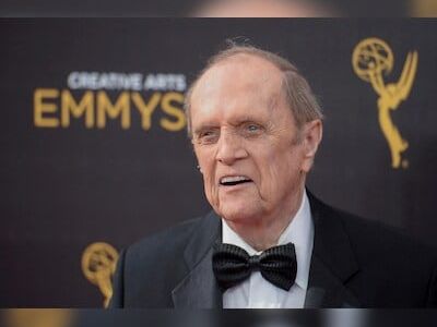 Comedian Bob Newhart, master of sitcoms, telephone monologues, dies at 94