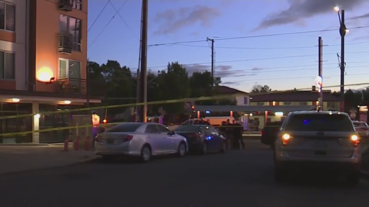 Shooting leaves one man dead at North Portland MAX platform