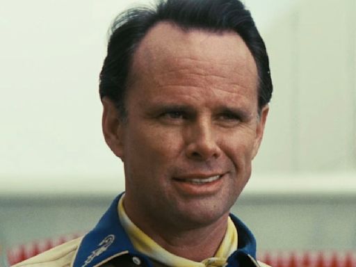 ...Shirtless Walton Goggins Is Getting Back To Filming The White Lotus, And I Can't Get Enough Of The Fallout ...