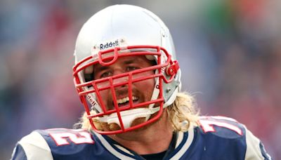 Former Patriots OL admits to stealing this from opposing locker rooms