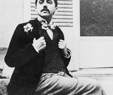 Marcel Proust Museum Reopens, Art Social Media Experts on the Rise, John Lennon Glasses Go to Auction, and More: Morning...