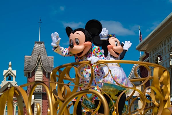 The Walt Disney Company (DIS) income drops 69% and EPS plummets in earnings | Invezz The Walt Disney Company income drops 69% and EPS plummets in disappointing earnings