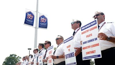 FedEx pilots picket in Memphis for better contract. What's the latest on negotiations?