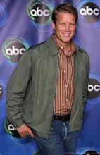 Mark Valley