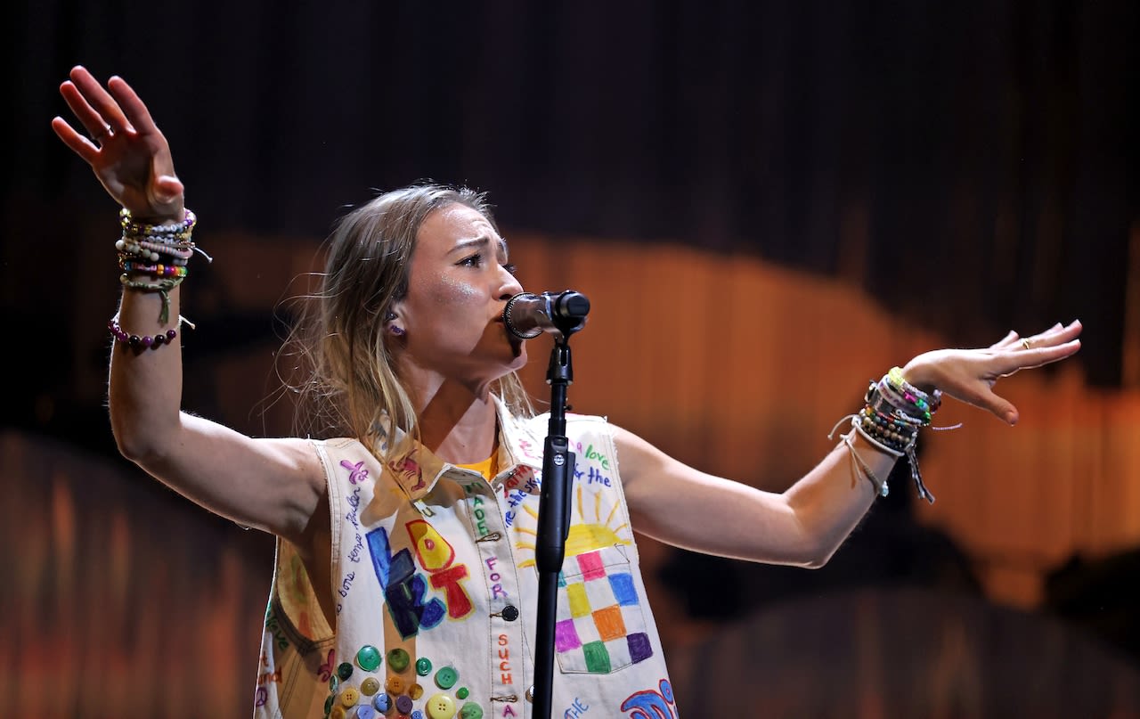 Wholesome Lauren Daigle delivers uneven spiritual show to enthusiastic Cleveland audience (photos)