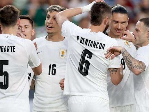 Uruguai goleia o México em amistoso internacional, e Darwin Nuñez faz hat-trick