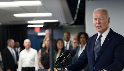 El Caucus Hispano del Congreso respalda a Biden para que siga en la campaña electoral