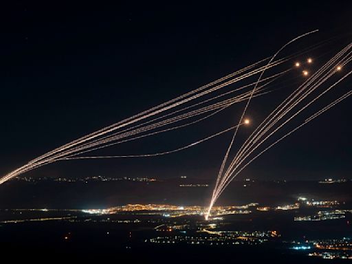 黎巴嫩真主黨火箭夜襲以色列 英美籲公民「趁還有機票時快走」