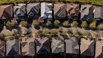 Mortgage rates fall for the third straight week, dipping below 7% | CNN Business