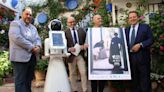 Esta es 'Maribot', el asistente robot de los Patios de Córdoba