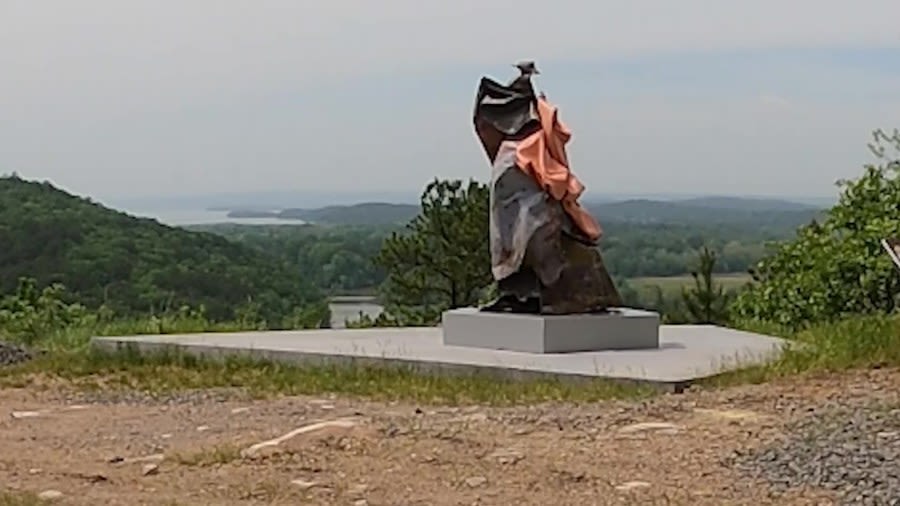 New Pinnacle Mountain State Park art stirs up conversation about ‘Natural State’ title