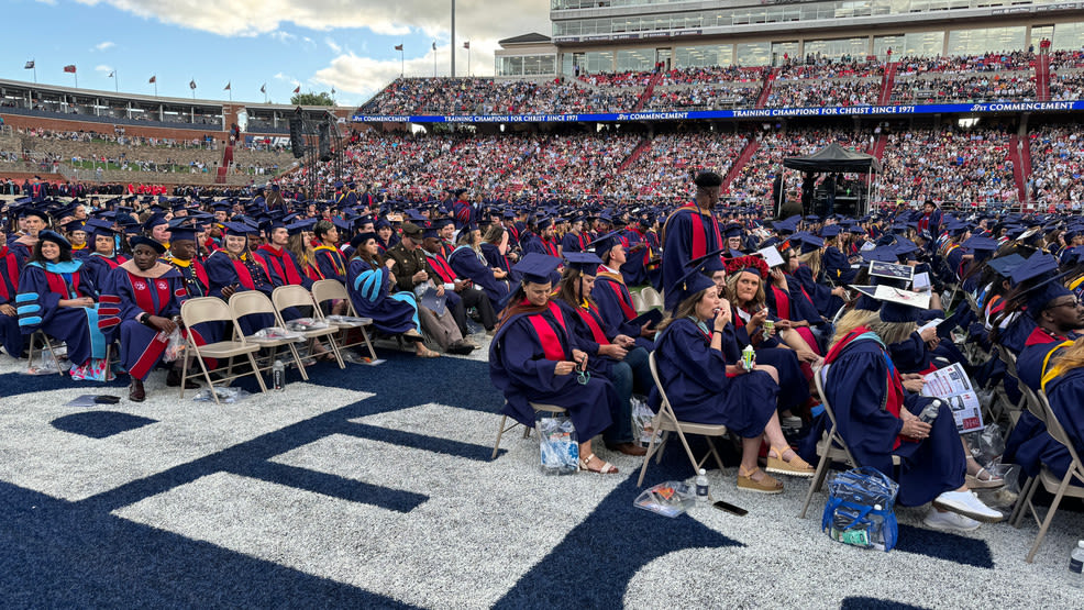 SC Senator Tim Scott gives Commencement Address at Liberty University