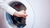 Cordón de zapatos en el aro de la lavadora: la solución para abrir la puerta de la lavadora cuando se queda bloqueada