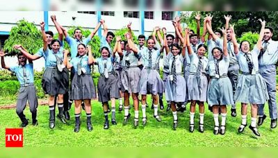 92% pass CBSE Class 10 exams; girls pip boys | Ranchi News - Times of India