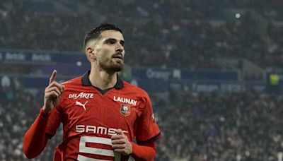 Leverkusen signs French forward Martin Terrier from Rennes