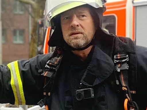 Neuer Einsatz für Henning Baum Schauspieler arbeitet für Doku bei der Feuerwehr