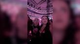 La reacción viral, que representa a toda una generación, de estas fans de Karol G al descubrir que Amaia Montero salía al escenario a cantar