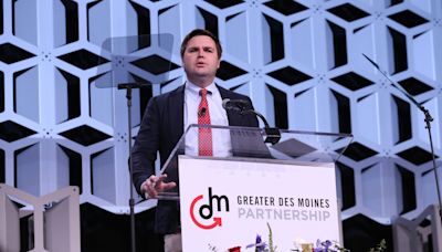 Trump will hold a fundraiser with possible VP contender J.D. Vance May 15