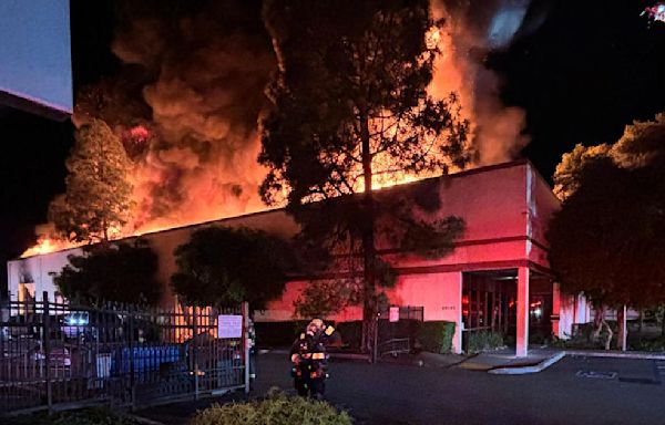 Fire damages hotel in San Francisco Russian Hill neighborhood, 1 injured