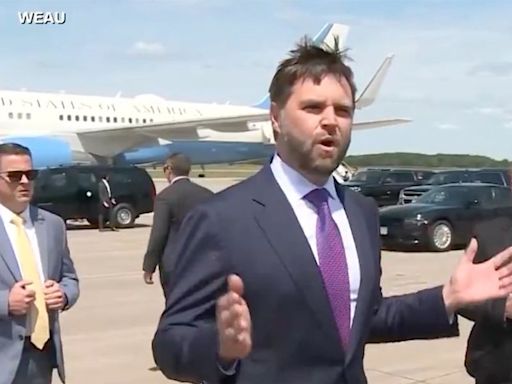 Secret Service explains why JD Vance’s weird Air Force Two stunt in Wisconsin wasn’t a security breach