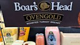 Retiran del mercado siete millones de libras de embutidos de Boar's Head tras brote mortal de listeria