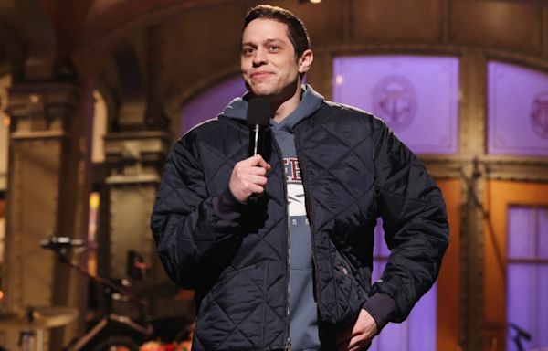 Pete Davidson Reportedly Forced to Walk Off Stage Over Heckling at Omaha Standup Set